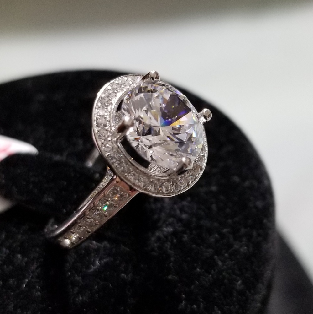3.5ct HALO SILVER RING - Picture 3 of 7